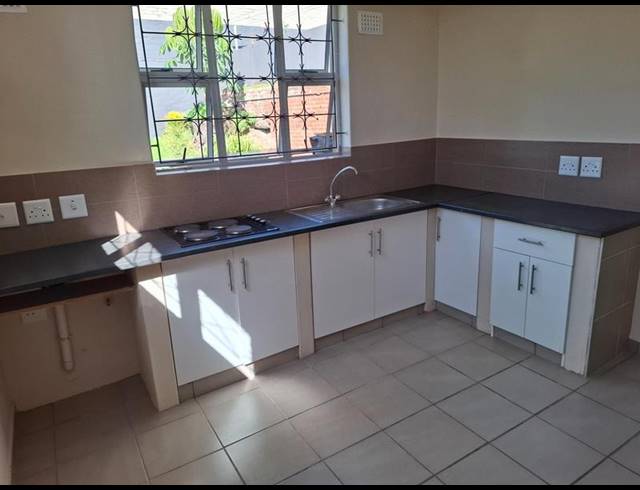 1 BEDROOM PROPERTY TO RENT IN OVERPORT